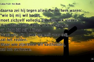 Luk 0923-Boek : Pasen, kruis, cross, kruisiging, kruisdragen, evangelie, passion